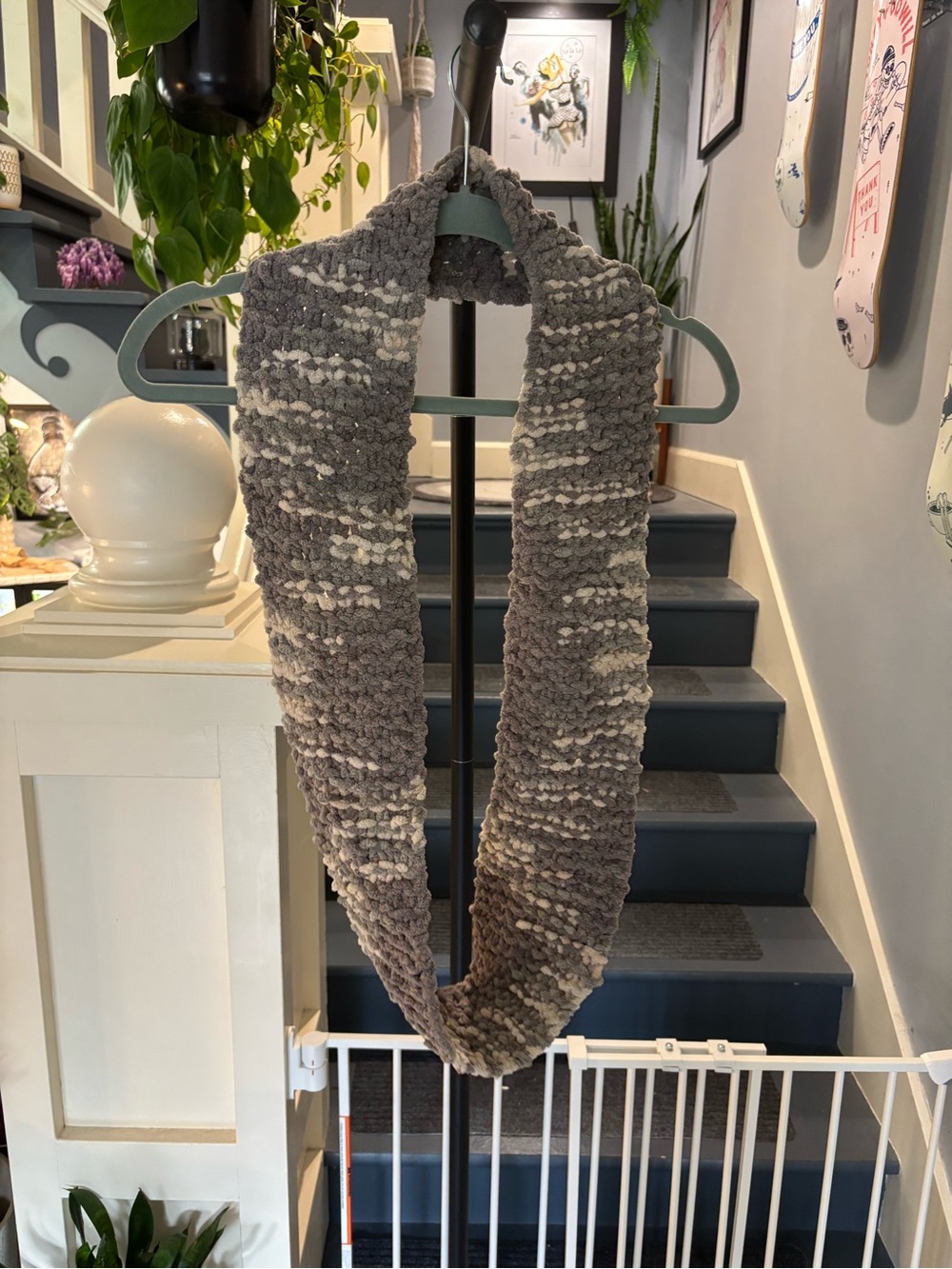 Cozy Gray & Cream Chunky Knit Infinity Scarf - Unbranded
